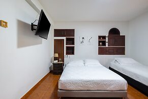 Hotel Chalet El Castillo by Majuva