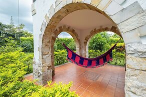 Hotel Chalet El Castillo by Majuva
