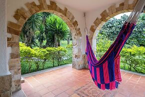 Hotel Chalet El Castillo by Majuva