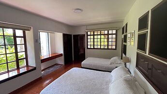 Hotel Chalet El Castillo by Majuva