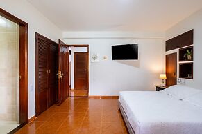 Hotel Chalet El Castillo by Majuva