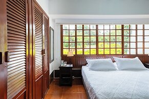 Hotel Chalet El Castillo by Majuva