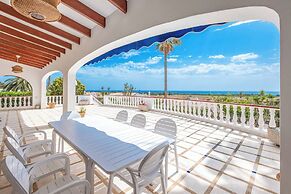 Villa Delfin