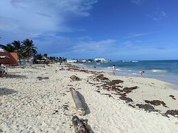 HOTEL VERANO AZUL
