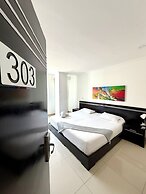 HOTEL SIX AVENUE