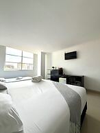 HOTEL SIX AVENUE