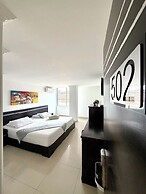 HOTEL SIX AVENUE
