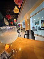 HOTEL SIX AVENUE