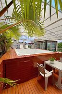 HOTEL SIX AVENUE