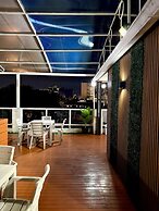 HOTEL SIX AVENUE