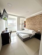 HOTEL SIX AVENUE