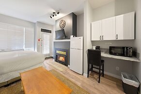 Borgata Lodge