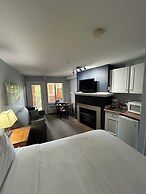 Borgata Lodge