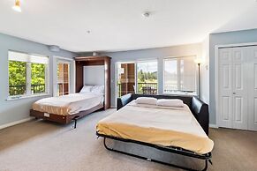 Borgata Lodge