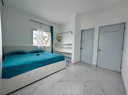 Mariposa Apartments