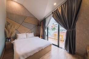 Suda House