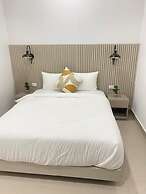 Hotel H4