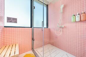 Lemon Hotel