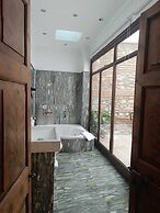 SUITE COMARES