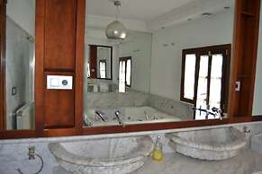 SUITE COMARES