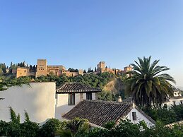 SUITE COMARES