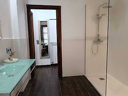 SUITE COMARES