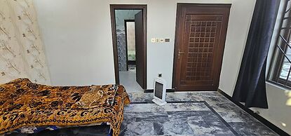Mirpur 3-bed House Sleeps 6