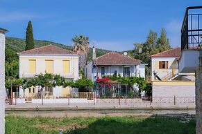 John s House - Chorto Pelion