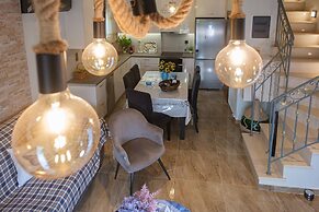 Effie's Maisonette With Detached Studio