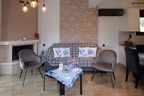 Effie's Maisonette With Detached Studio
