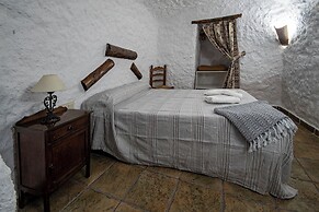 CUEVAS VICTORIA