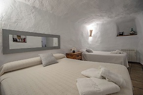 CUEVAS VICTORIA