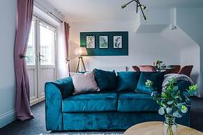Lovely 4 Bed Litherland Apartment