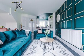 Lovely 4 Bed Litherland Apartment