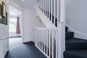 Lovely 4 Bed Litherland Apartment