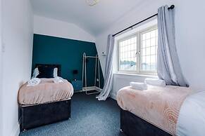 Lovely 4 Bed Litherland Apartment