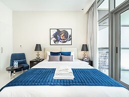 Luxury StayCation - Studio in Damac Hills with Balcony and Golf Views