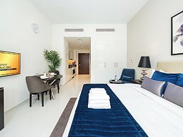 Luxury StayCation - Studio in Damac Hills with Balcony and Golf Views