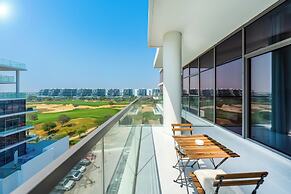 Luxury StayCation - Studio in Damac Hills with Balcony and Golf Views