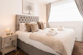 Convenient Wirral Retreat