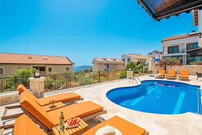 White Garden Villas