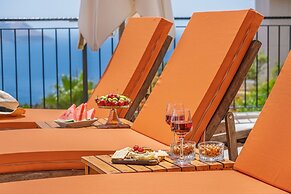 White Garden Villas