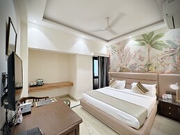 The Orion Express - Kailash Colony