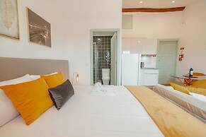 Downtown Suite G by Vacationy