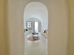 As Holiday caves