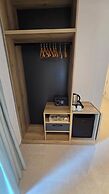 Hostal Rambla 24 by Holihome