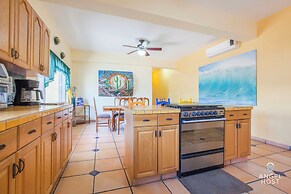 Cozy Stay 2 blocks from the beach