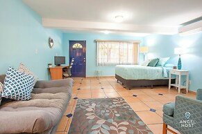 Cozy Stay 2 blocks from the beach