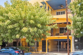 Cozy Stay 2 blocks from the beach