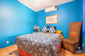 Cozy Stay 2 blocks from the beach